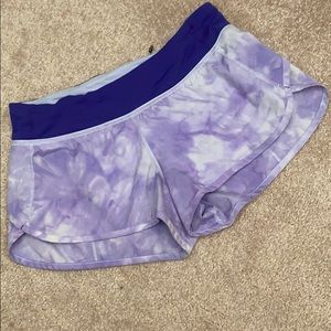 Lululemon Speed Short size 6 bruised berry